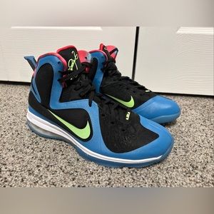 New!!  Mens Nike LeBron 9 South Coast Black Blue Green Shoes  Sz 9.5 and 10